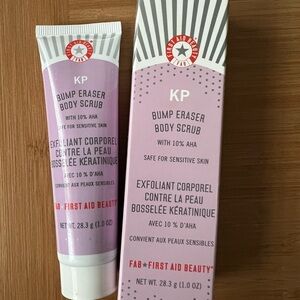 First Aid Beauty KP Bump Eraser